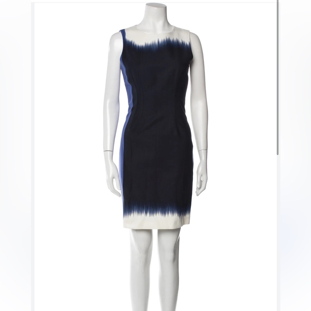 ELIE TAHARI
Scoop Neck Mini Dress